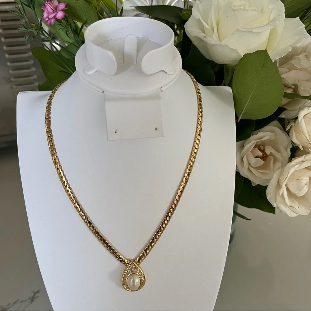 Christian Dior Necklace Gold Plate Pearl Oval Crystals Teardrop Designer Vintage - Picture 4 of 17